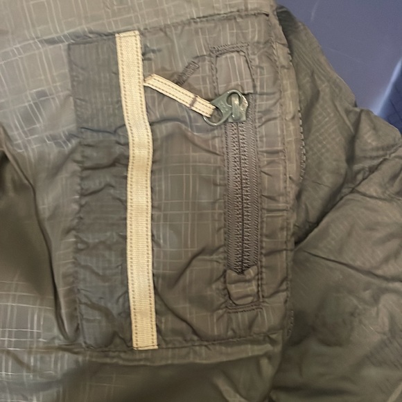 Lands’ End Gray Puffer Jacket Size Medium - Picture 9 of 9